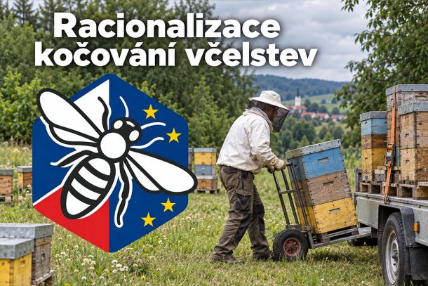 Včelař v ochranném obleku přesouvá úl na rudlíku k přívěsu na včelnici
